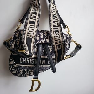 CD paddle purse